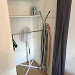 Spacieux Climatise Avec Terrasse * モンフランカン