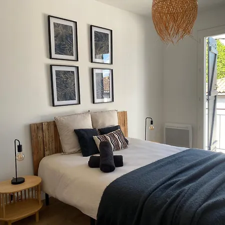 Apartment Spacieux Climatise Avec Terrasse *